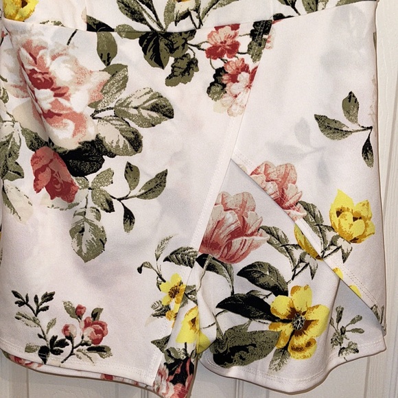 Strapless romper - Picture 4 of 7